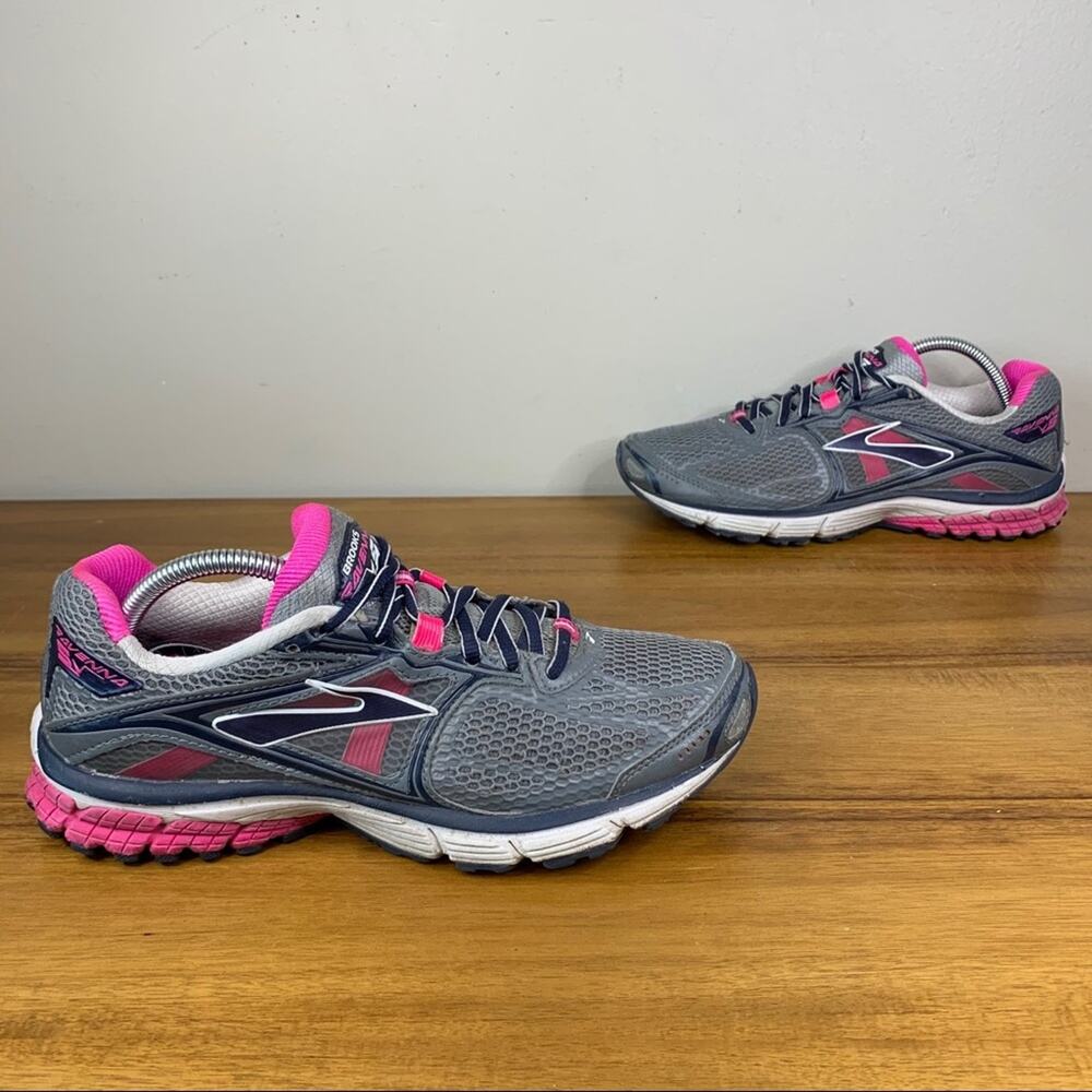 Brooks Ravenna 5 Womens Running Shoe Size 9.5